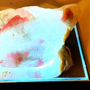 Lepidolit avec tourmalin et cristal d'albite - spécimen translucide rare, 52 g, pour la fabrication de bijoux, le facettage, la pierre de guérison