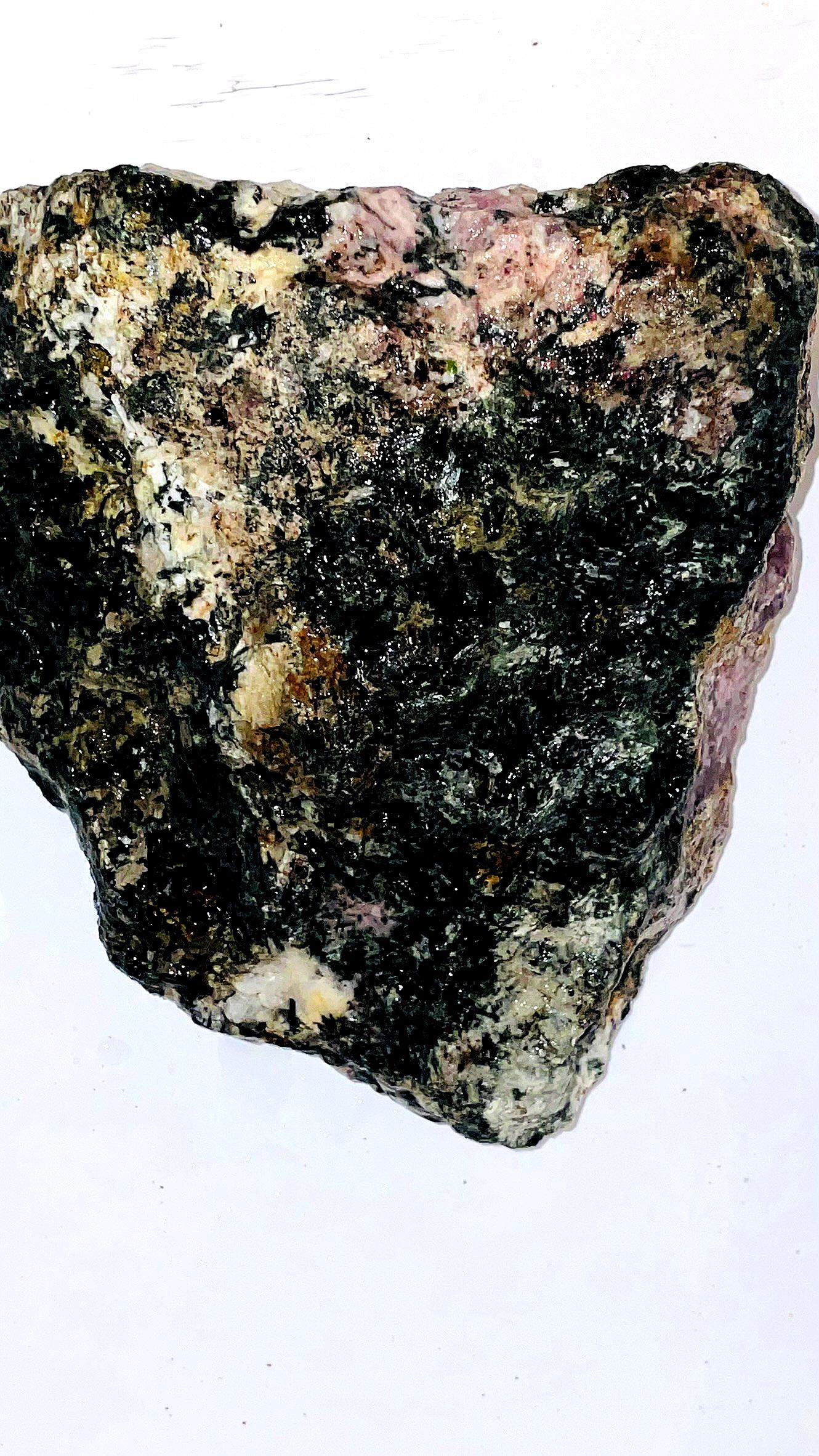 画材 Thulite genuine Large Thulite Raw Mineral -(partly UV!) - 6,2kg- Rough