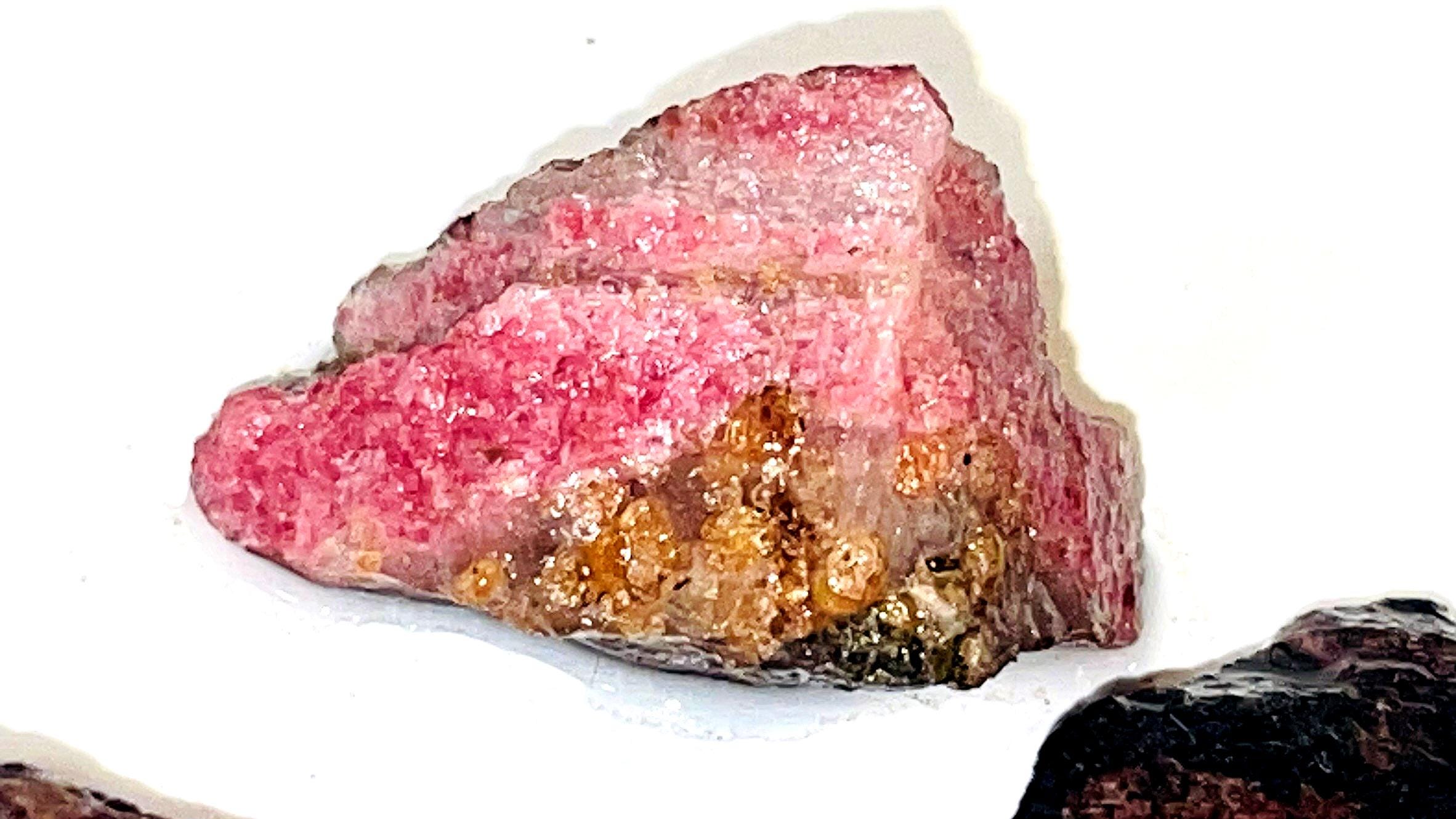 ロードナイト 素晴らしい 124g 原石 ジュエリー作りに最適 - 最高品質