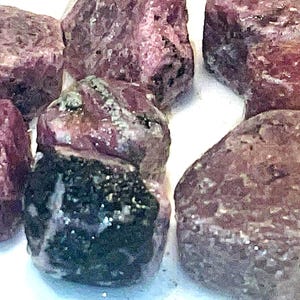 Ruby Rough Gemstones Wholesale Lot  -Rare quality 117g for Jewelry Making,big speciemen Natural Decor- with Deep love energy- Bulk Minerals