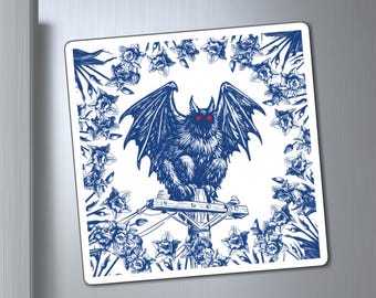 Aimant Mothman | Aimant cryptide bleu de Delft | Cadeau folklorique de Point Pleasant | Aimant pour réfrigérateur Mothman | Décoration de cuisine gothique insolite