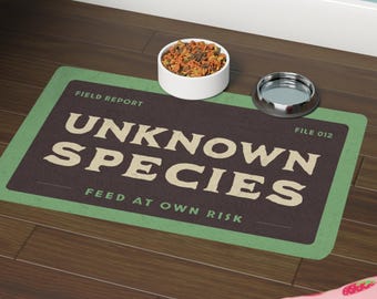 Onbekende soort voermat voor huisdieren | Grappige honden- en kattenvoermat | Retro Research Division voerbakmat | Cadeau voor huisdier: cryptozoölogie