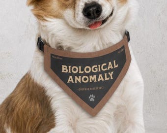 Biologische afwijking hondenbandana | Grappige halsband voor huisdieren | Cryptid huisdieraccessoire | Verstelbare dassen | Rare hond cadeau