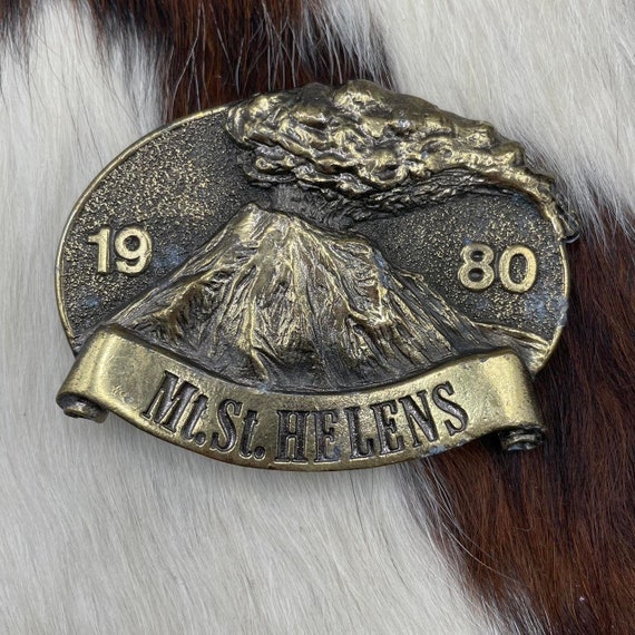 Mount St. Helens volcano belt buckle commemorative
