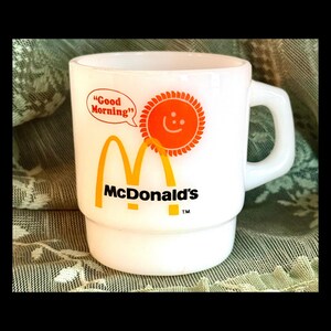 McDonald's Good Morning Mug, Anchor Hocking Milk Glass Stacking Coffee Cup, Vintage 1970s Fire-King Fast Food Memorabilia Pop Culture Gift