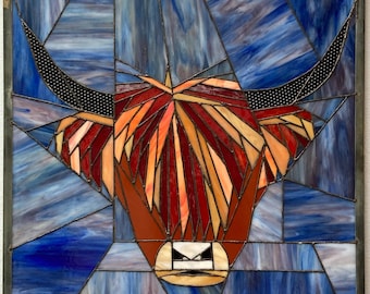 Highland Cow Stained Glass Wall Art: Scottish Kuh Decor (32x32 inches)