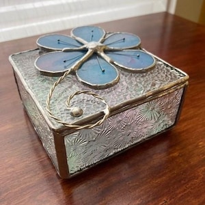 Stained Glass Box with Flower Lid | Glass Trinket Box | Stained Glass Jewelry Box | Keepsake Box