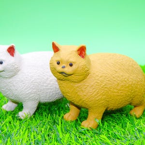 Chubby Fat Cat / Garden gift / Figurine and knick knack / Yixing Purple Clay / Zisha / Ceramic