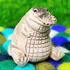 Chubby Alligator / Crocodile / Garden gift / Figurine and knick knack / Yixing Purple Clay / Zisha / Ceramic