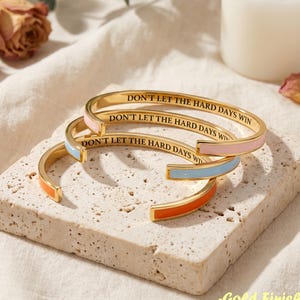 Låt inte de svåra dagarna vinna -- Motiverande armband, inspirerande manschettarmband, dagliga påminnelsesmycken, uppmuntrande present för kvinnor och män.