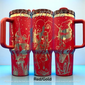 Puede incluir: Tres tazas de viaje rojas con ilustraciones doradas de personajes y escenas. Cada taza tiene un asa roja y una tapa marr&oacute;n oscuro con un borde dorado. El texto "Red/Gold" est&aacute; en la parte inferior.