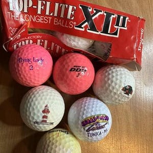 Lot Of 8 Vintage Golf Balls Spalding Flying Lady Dunlop Top-Flite Travel