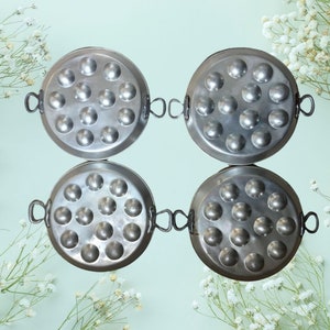 Vintage Escargot Pans, French Escargot Pans, Set of 4 Escargot Pans, Vintage Kitchen Decor