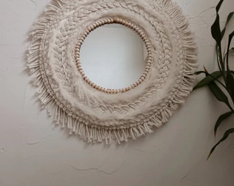 Miroir Mural en Macramé Fait Main | Style Bohème Chic pour Déco Intérieure | Artisanat Unique pour Salon, Chambre, Salle de Bain