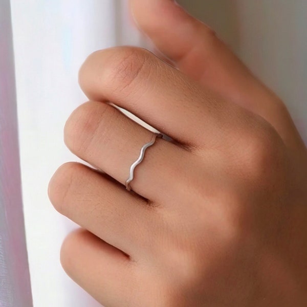 Minimalist stainless steel ring, thin sea wave ring, simple and elegant ring, stainless stackable ring, women's ring