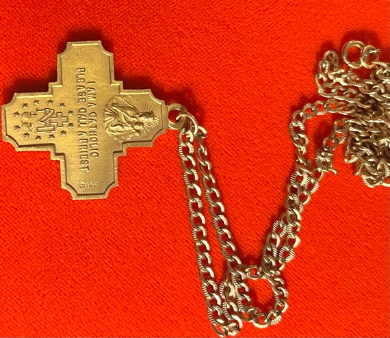 14k Gold Catholic Cross and Necklace. - image 4