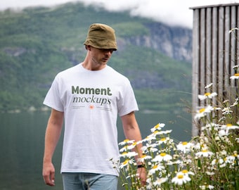 Maquette de t-shirt blanc Gildan 5000, scène en extérieur (PSD et JPG)