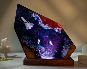 Lampe spatiale en bois époxy, lampe univers, veilleuse galaxie, lampe en résine fusée astronaute, cadeau d'hiver, cadeau Saint Valentin, cadeau fête des pères