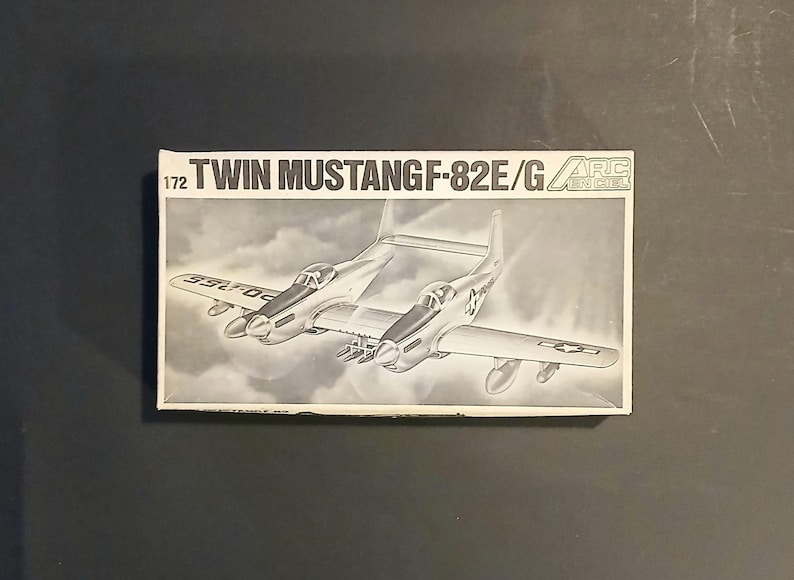 Model Kit Unassembled 1980s Arc En Ciel WWII Twin Mustang F-82 Model Kit (unassembled 1:72 ...