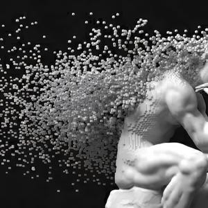 Könnte beinhalten: Eine weiße Skulptur einer sitzenden Figur in kontemplativer Pose, die ein Virtual-Reality-Headset trägt. Der Oberkörper und der Kopf der Figur lösen sich in eine Wolke aus kleinen, weißen, würfelförmigen Partikeln auf, die sich nach außen erstrecken.