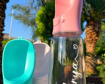 Bottiglia per l'acqua cani personalizzata con il nome. 550ml colore rosa, turchese e bianco
