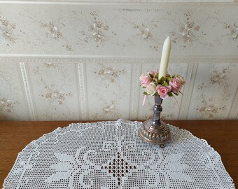 Lily, crochet napkin, white crochet napkin, gift for mom, gift for her, gift, birthday gift, home decor
