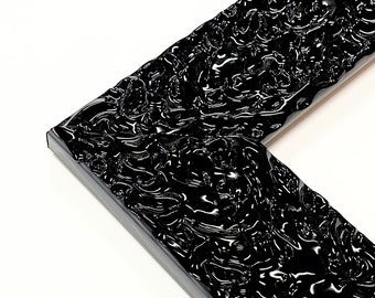 Der aus hochwertigem Holz gefertigte schwarze Luxusrahmen bietet eine anpassbare Größe für Fotos und Poster mit einem eleganten Design, das sich ideal für Kunst eignet