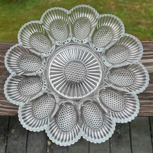 assiette à oeufs en verre vintage