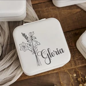 Portagioielli personalizzato, organizer da viaggio, regalo personalizzato per lei, regalo per damigella d'onore, portagioielli quadrato, portaorecchini compatto