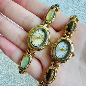 Gold Vintage Oval Watch - Etsy display picture 1
