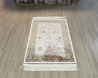 Prayer Mat, Silk Prayer Rug, Bamboo Prayer Mat, Janamaz Mat, Sajjada Rug, Gift Mat, Islamic Gift Mat, Turkish Prayer Rug, White Green Carpet