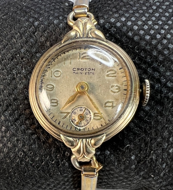 Vintage & Working Croton Thin-Este Ladies Wrist Wa