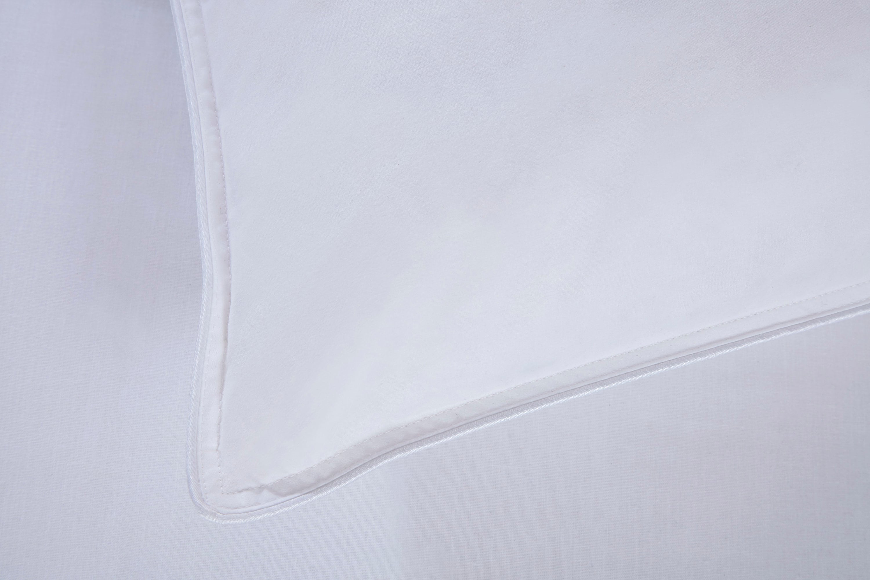 Littens Extra Filled 80cm X 80cm Luxury European Continental White