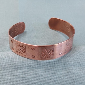 Vintage Kupfer Armreif mit keltischem Knoten