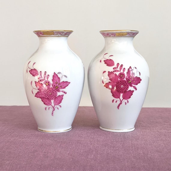 1x Herend Vase Raspberry APPONYI PURPLE - Handpainted Vase