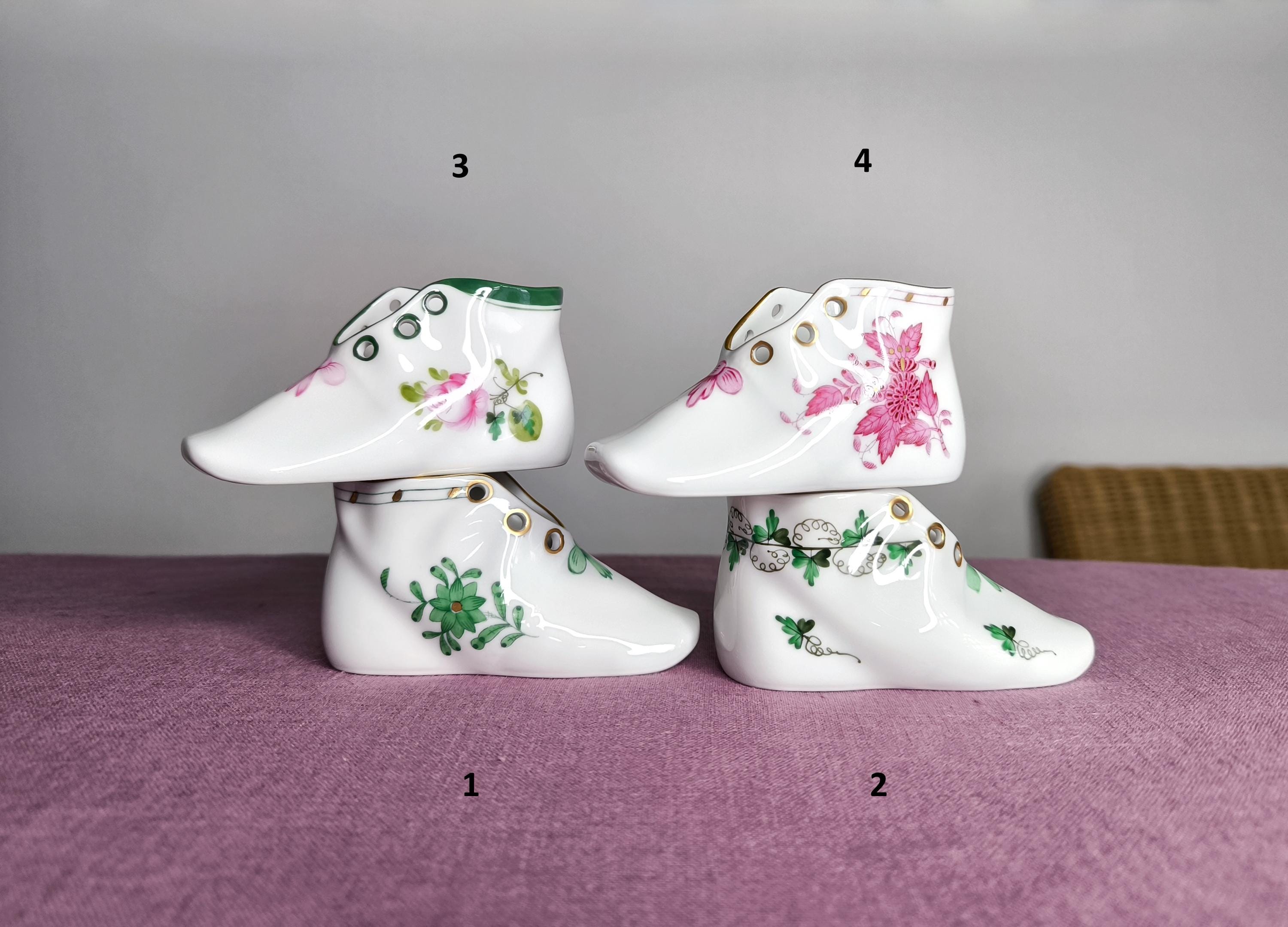 【ヘレンド】HEREND　　ベビーシューズ 1x Herend Porcelain Baby Shoe Figurine - Hand-painted Collectible