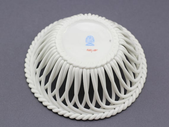 食器 HERENDHVNGARY HANDPAINTED Herend Handpainted Queen Victoria Open Weave Bowl, Herend Hungary
