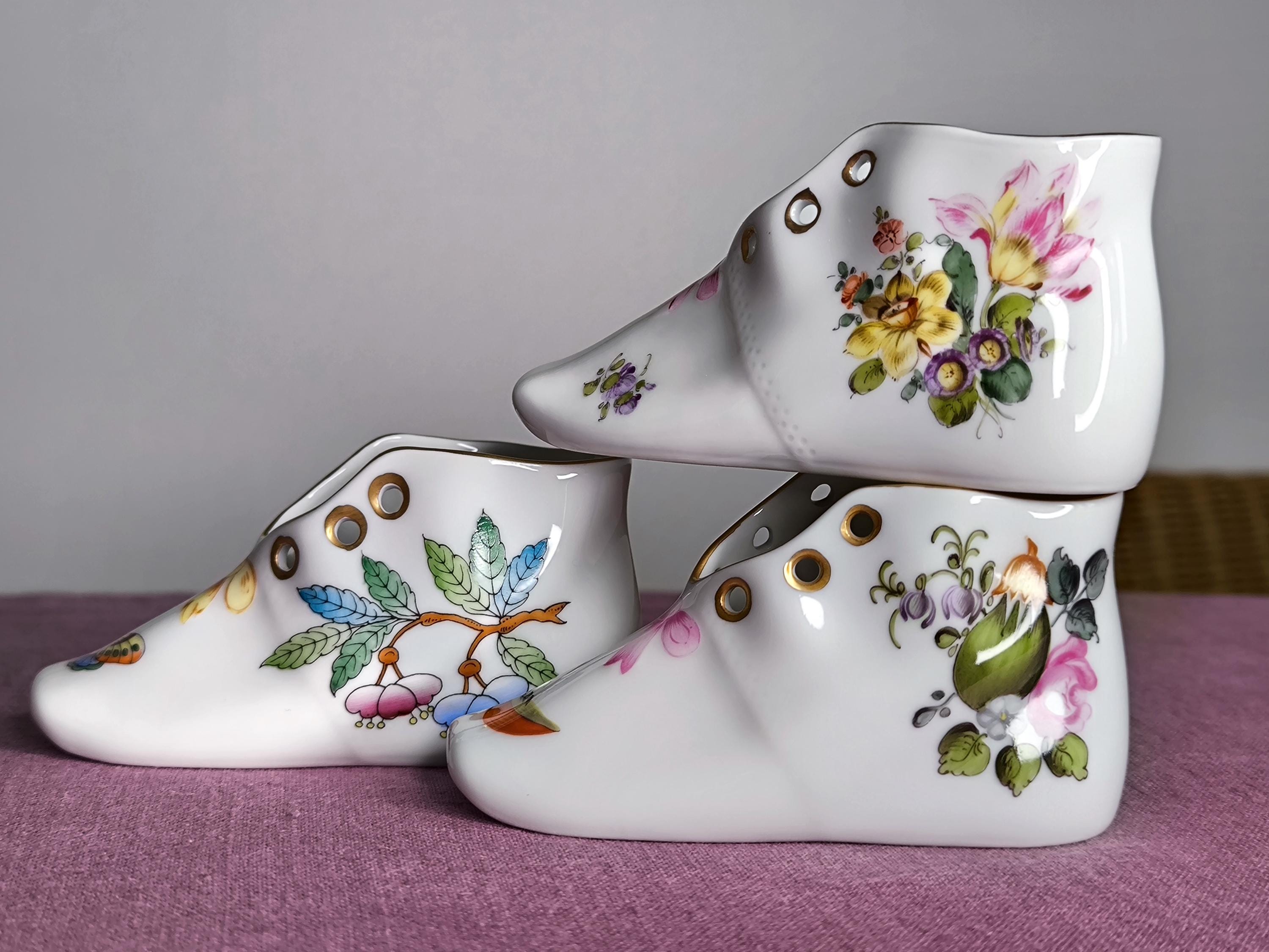 1x Herend Porcelain Baby Shoe Figurine - Hand-painted Collectible