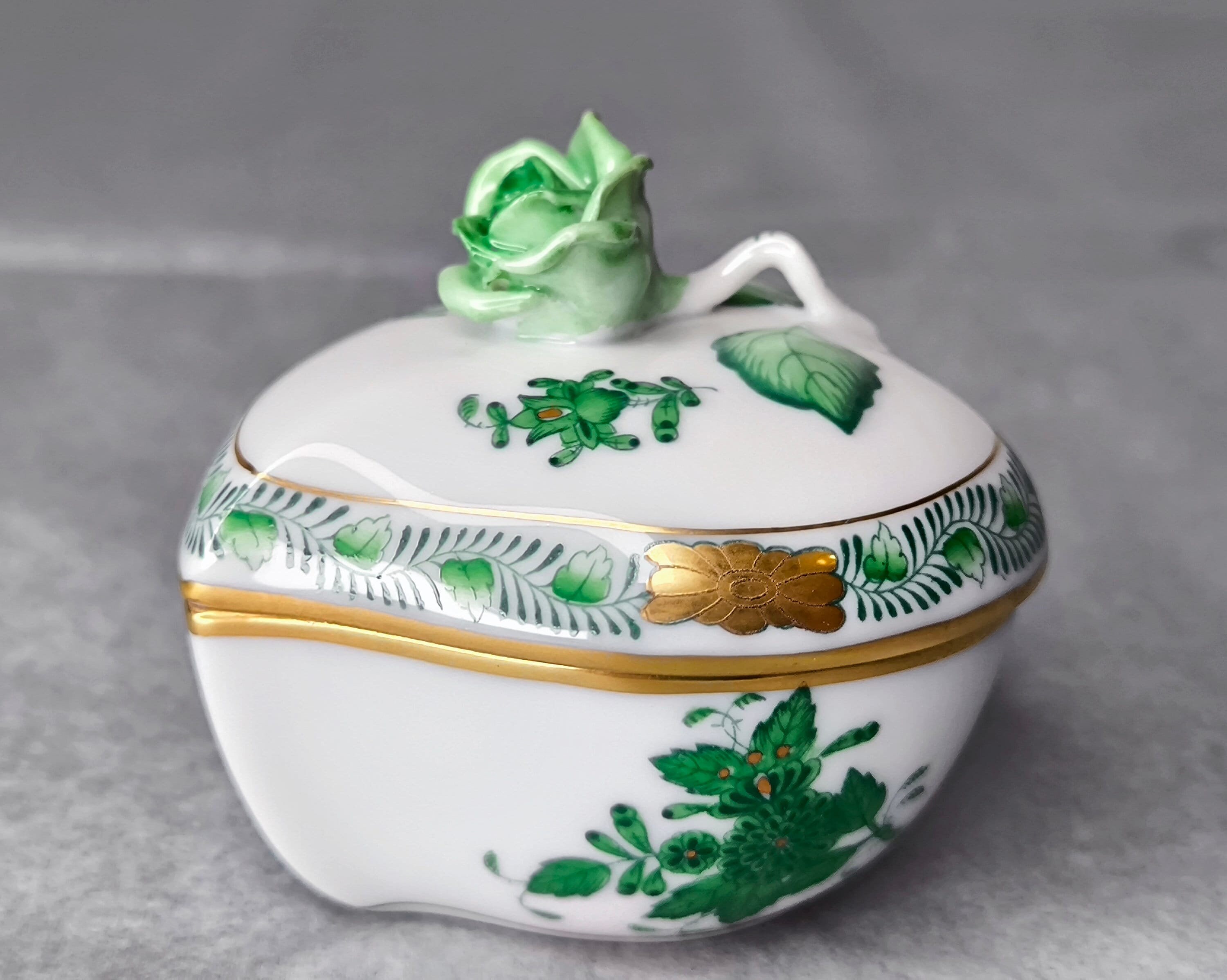Herend Trinket Box Handpainted Apponyi Green, Herend Hungary Herend Trinket Box Handpainted Apponyi Green, Herend Hungary