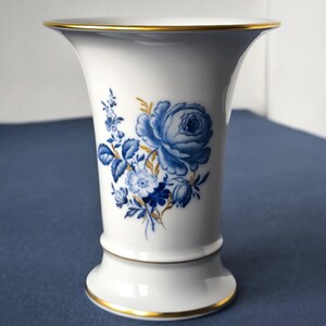 マイセンの花瓶 ブルーローズ＆インセクト 14 cm、ヴィンテージ 1980