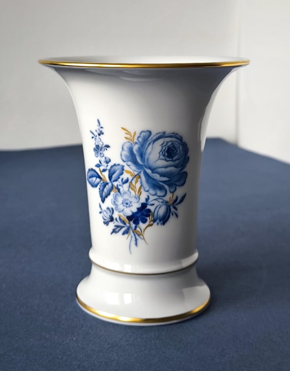 マイセン　花瓶　ブルーフラワー マイセンの花瓶 ブルーローズ＆インセクト 14 cm、ヴィンテージ 1980