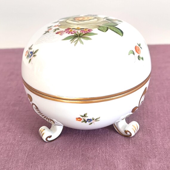Herend Trinket Box Bunch of Roses, Candy Box Herend Hungary Fine