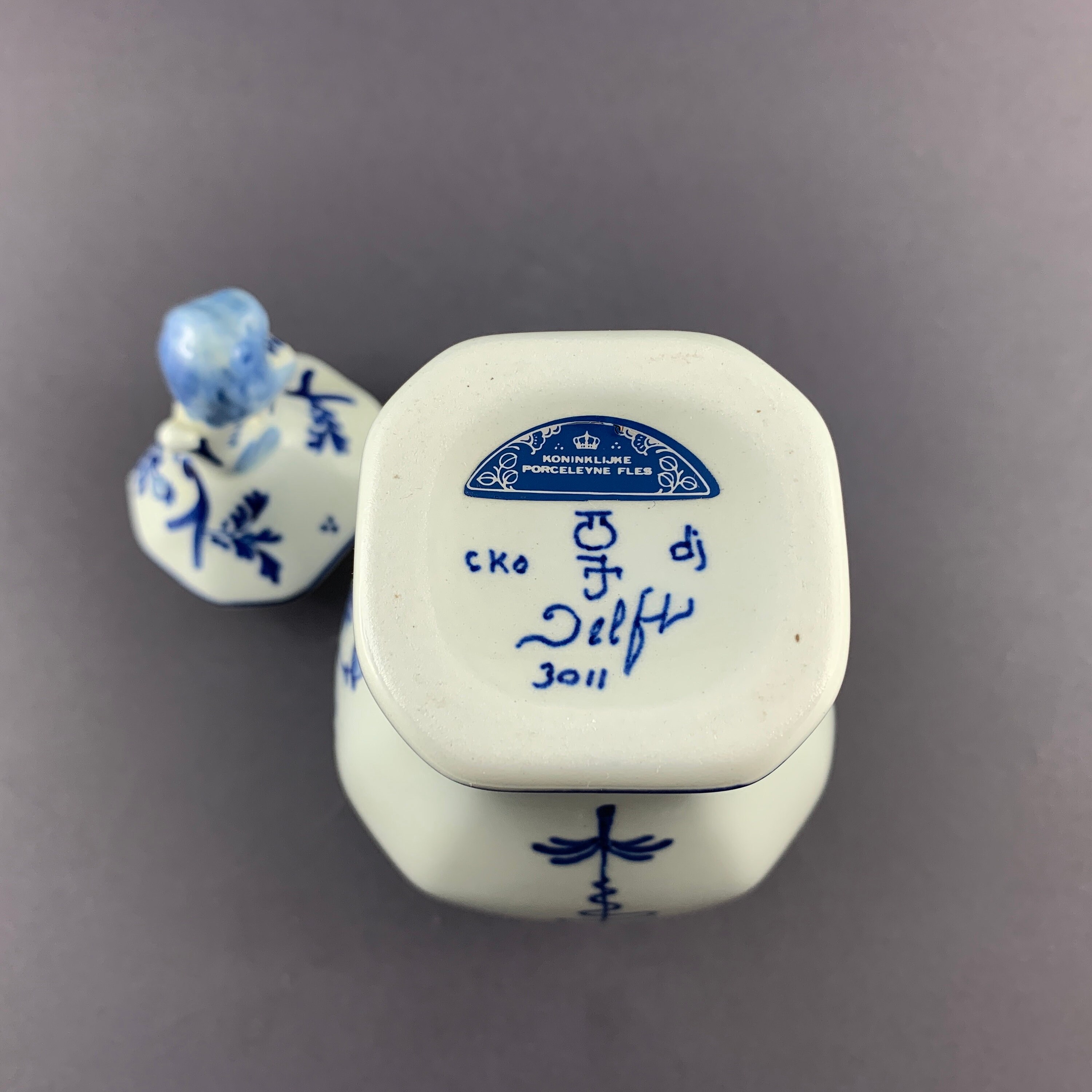  Delft ロイヤルデルフト　ベル 1990 ブルーヴィンテージ Royal Delft Blue Vase 1990 Handpainted Balustervaas - Collectible