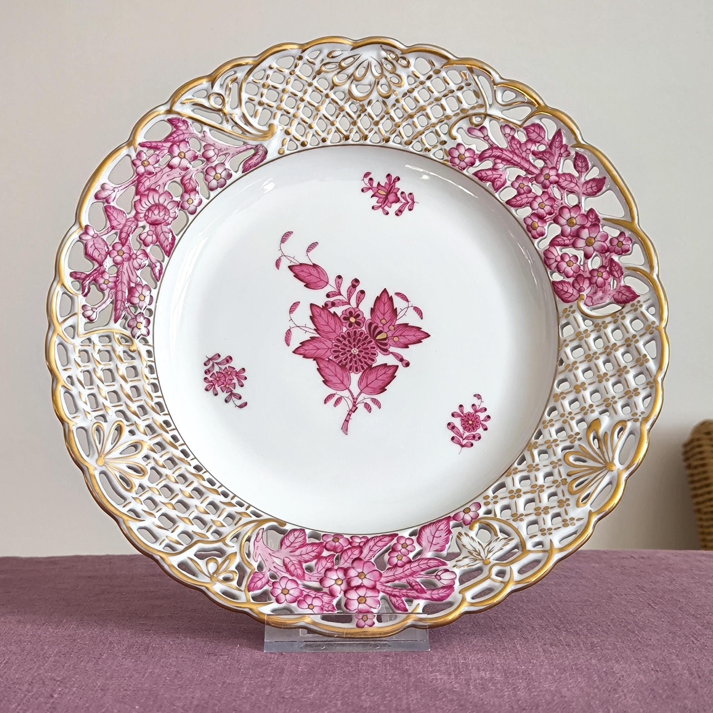 Herend Plate CHINESE BOUQUET Raspberry Handpainted Reticulated