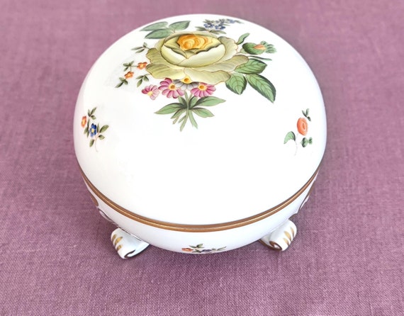Herend Trinket Box Bunch of Roses, Candy Box Herend Hungary Fine