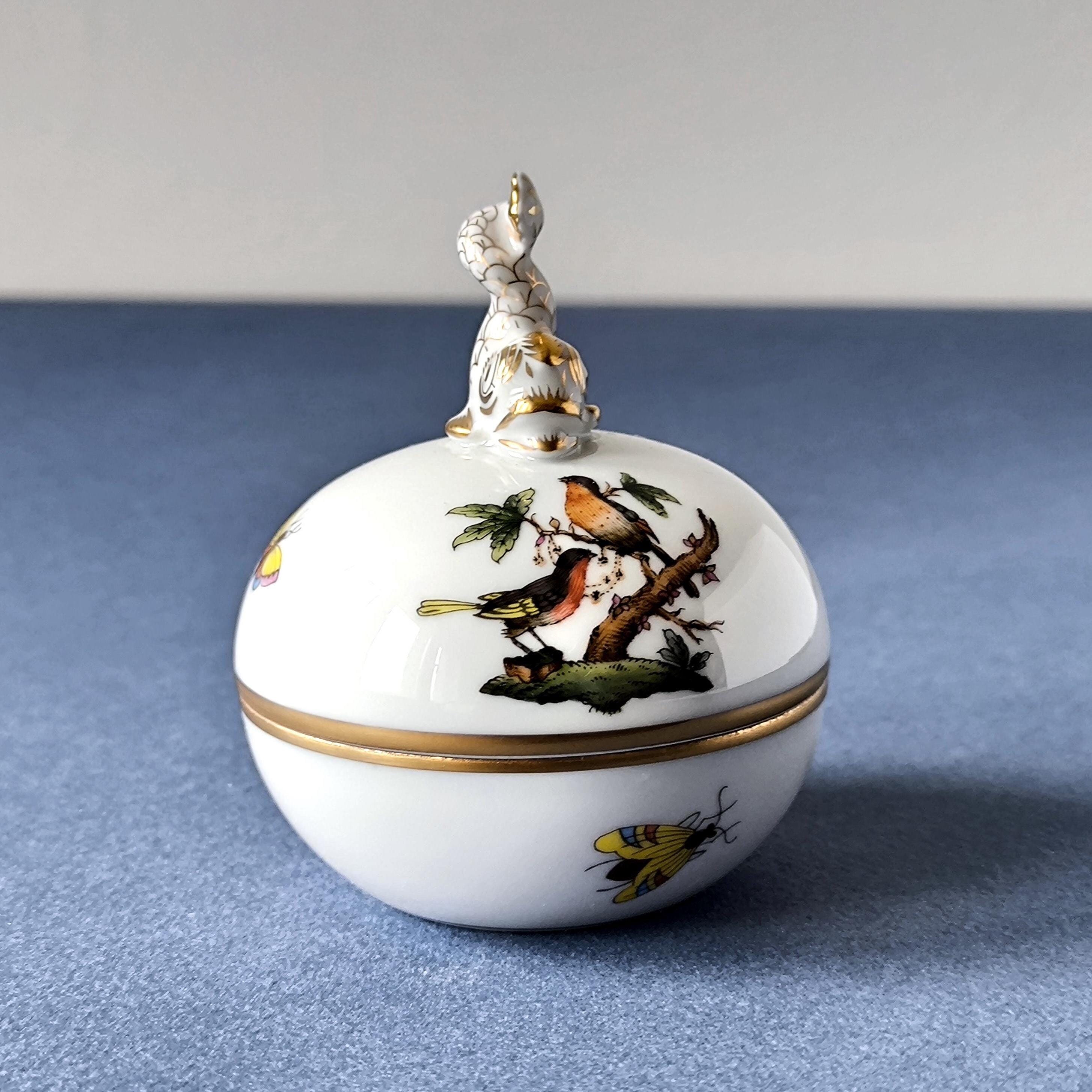 食器 HERENDHVNGARY HANDPAINTED Herend Rothschild Trinket Box Handpainted Bird Pattern, Herend