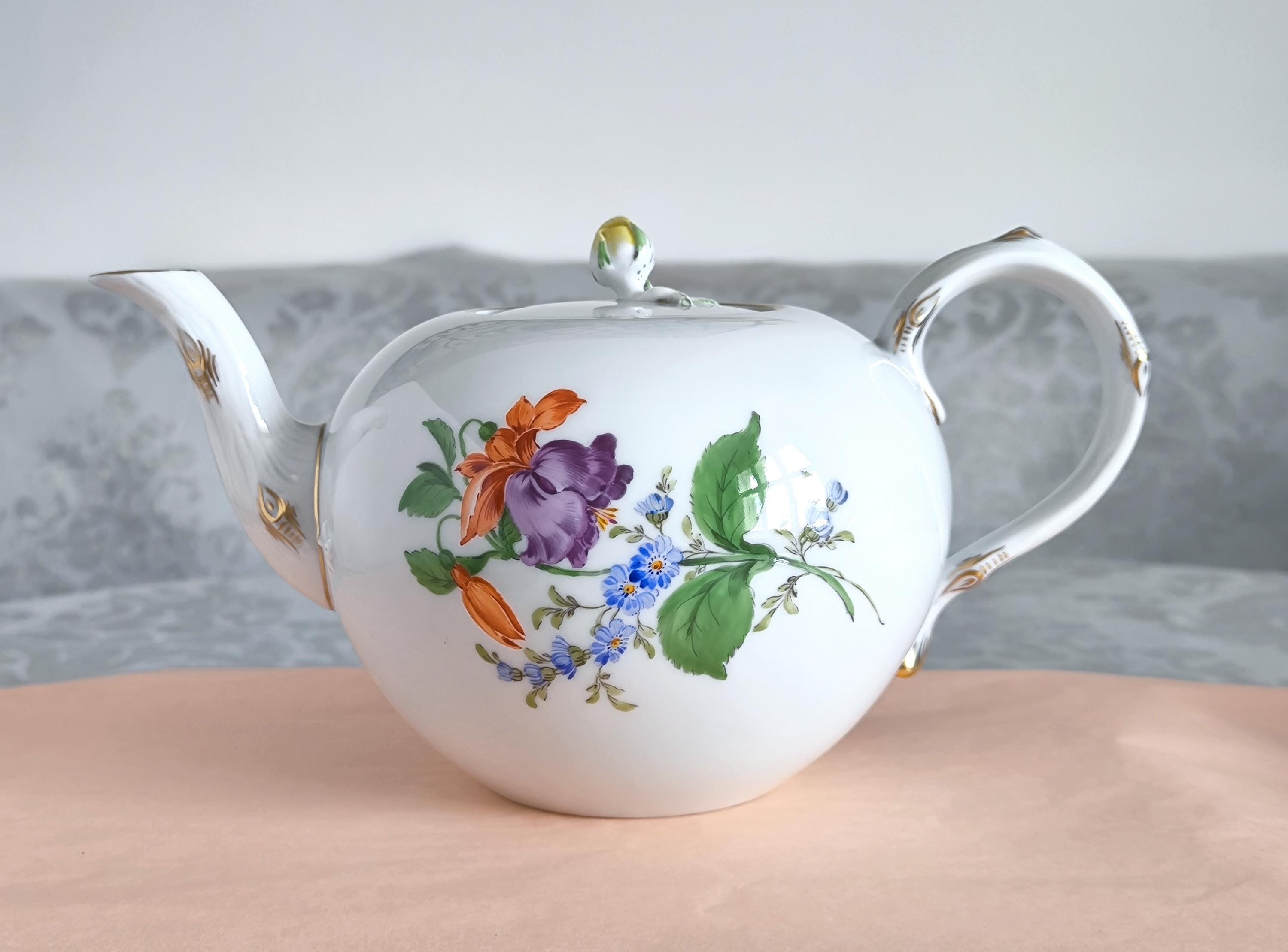 Meissen Teapot Floral Hand-painted: Crossed Swords Mark, Rosebud