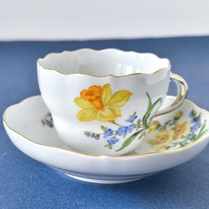 Meissen Coffee cup with Saucer German Flowers, Blue Crossed Swords Teacup with Gold Rim Hand Painted porcelain Luxury Gift Collector&#39;s Item