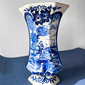 18th Century Delft Blue Vase by De Lampetkan LPK – Authentic Hand-Painted Dutch Pottery, Blue & White Collectible Delftware