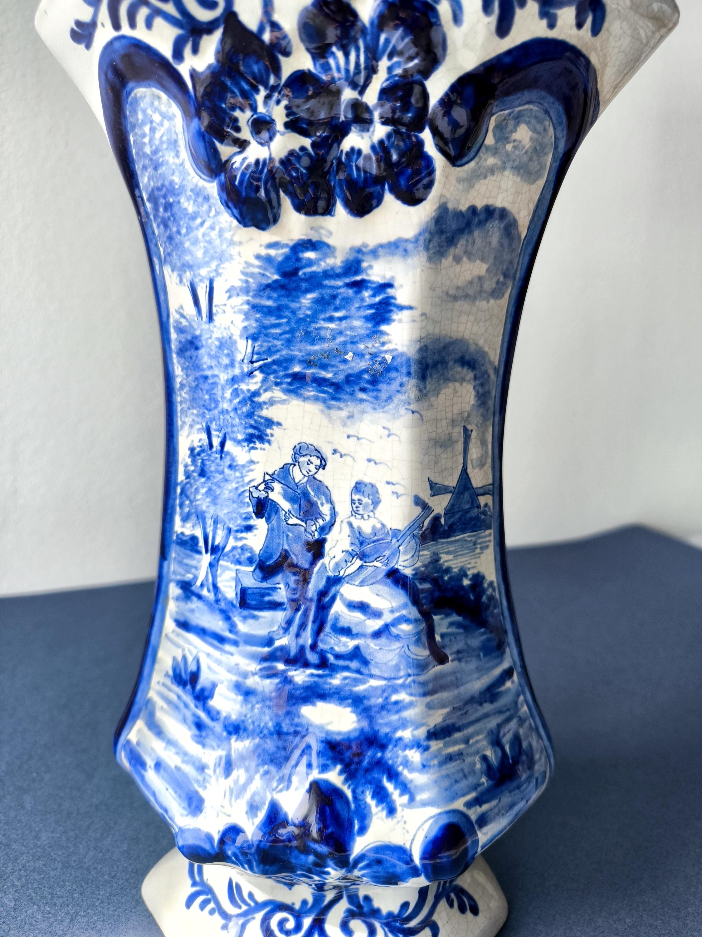 【希少美品】オランダ　ロイヤル　デルフトブルー　花瓶 18 世紀のデルフトブルーの花瓶、De Lampetkan LPK 作 – 本物の手描き